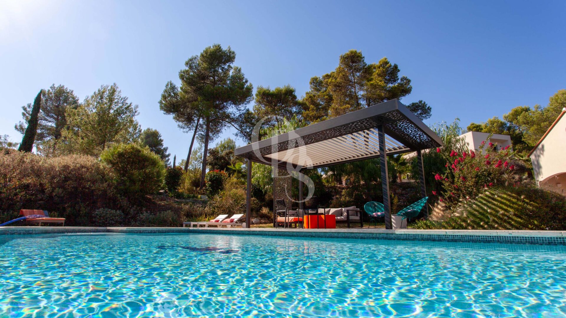 Pergolas bioclimatiques à lames orientables Montpellier